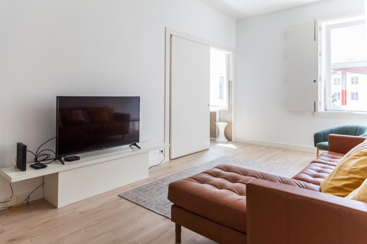 Classy 2Bdr Apartment In Downtown By Lovelystay Lisbon Exterior photo