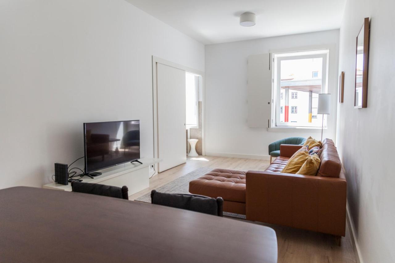 Classy 2Bdr Apartment In Downtown By Lovelystay Lisbon Exterior photo