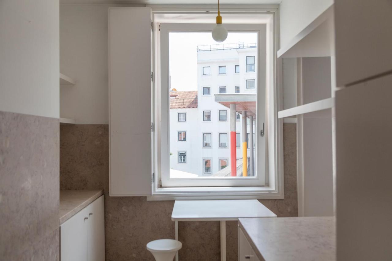 Classy 2Bdr Apartment In Downtown By Lovelystay Lisbon Exterior photo