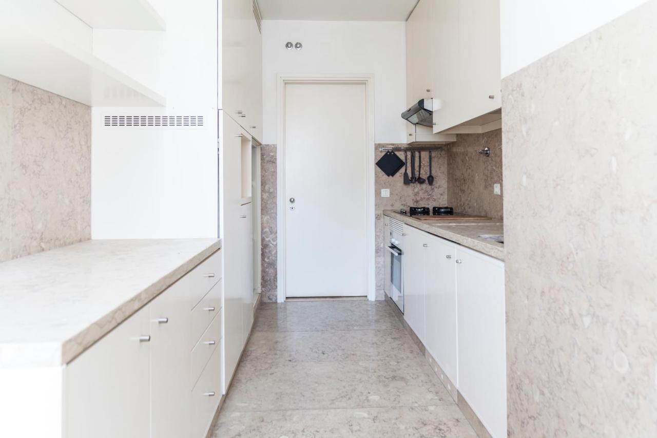 Classy 2Bdr Apartment In Downtown By Lovelystay Lisbon Exterior photo