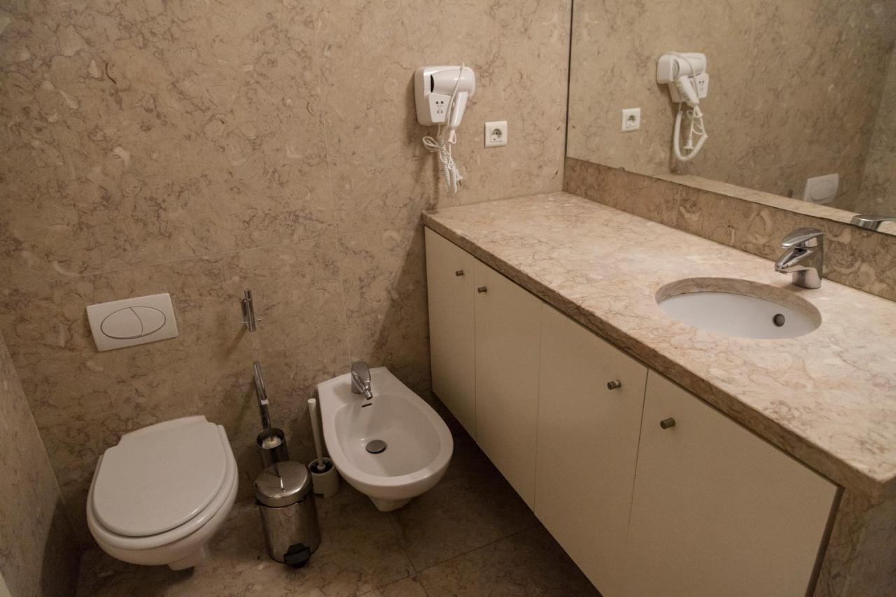 Classy 2Bdr Apartment In Downtown By Lovelystay Lisbon Exterior photo
